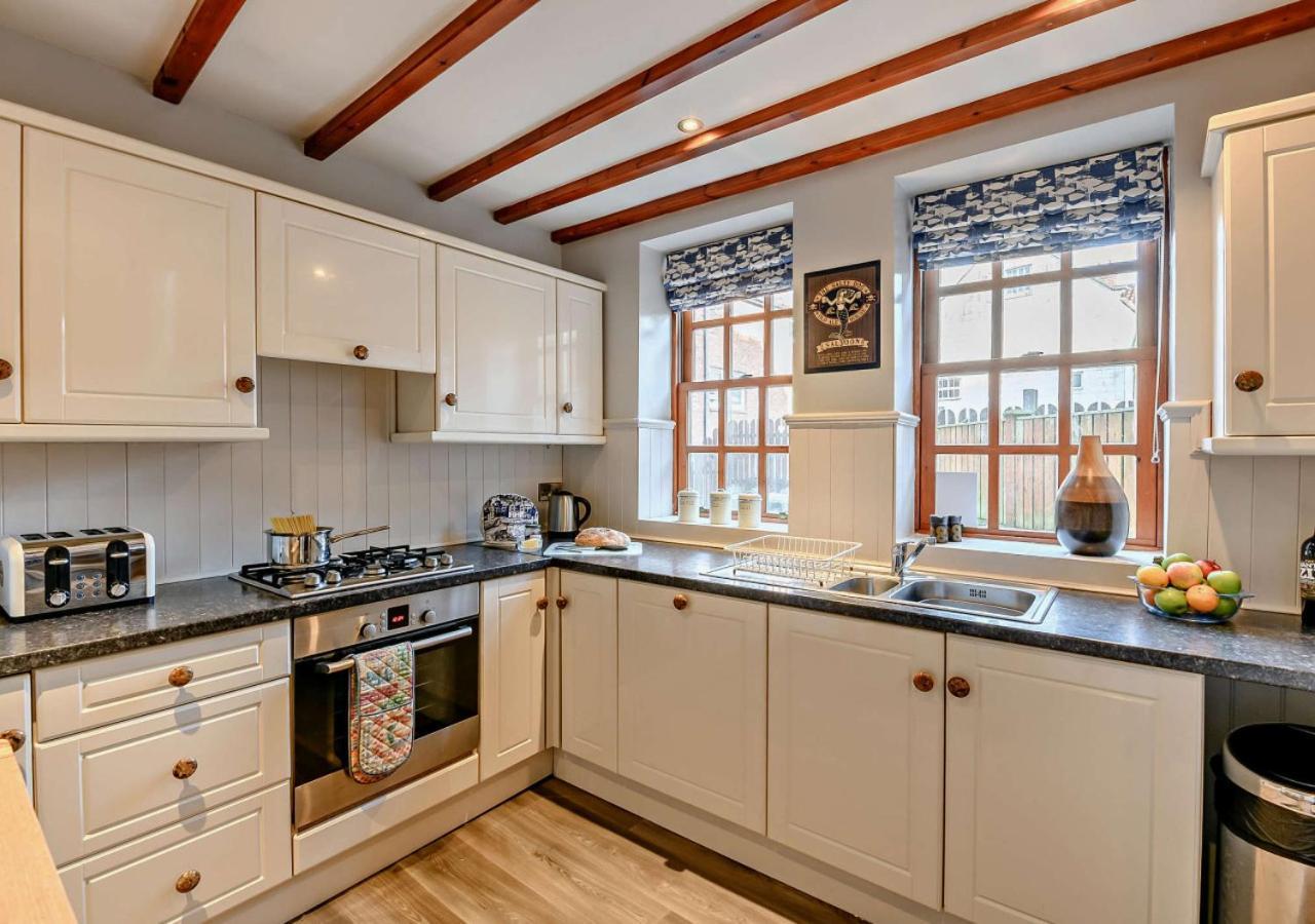 Salty Dog Cottage Whitby Buitenkant foto